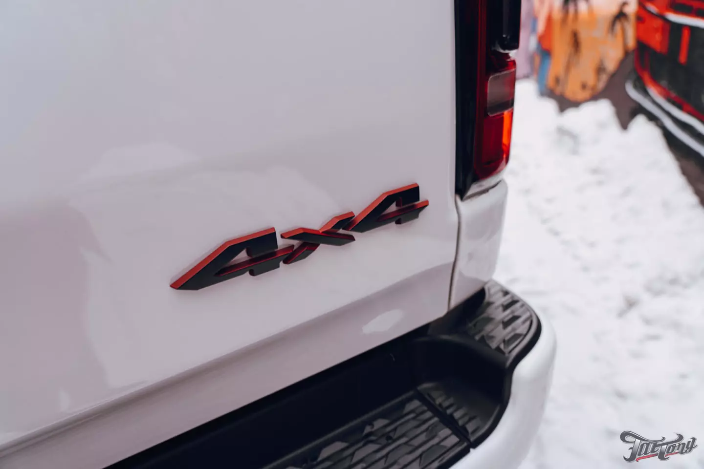 Подсветка арок и порогов в стиле американских автомобилей для RAM 1500 Laramie! +Шумоизоляция арок и окрас деталей экстерьера